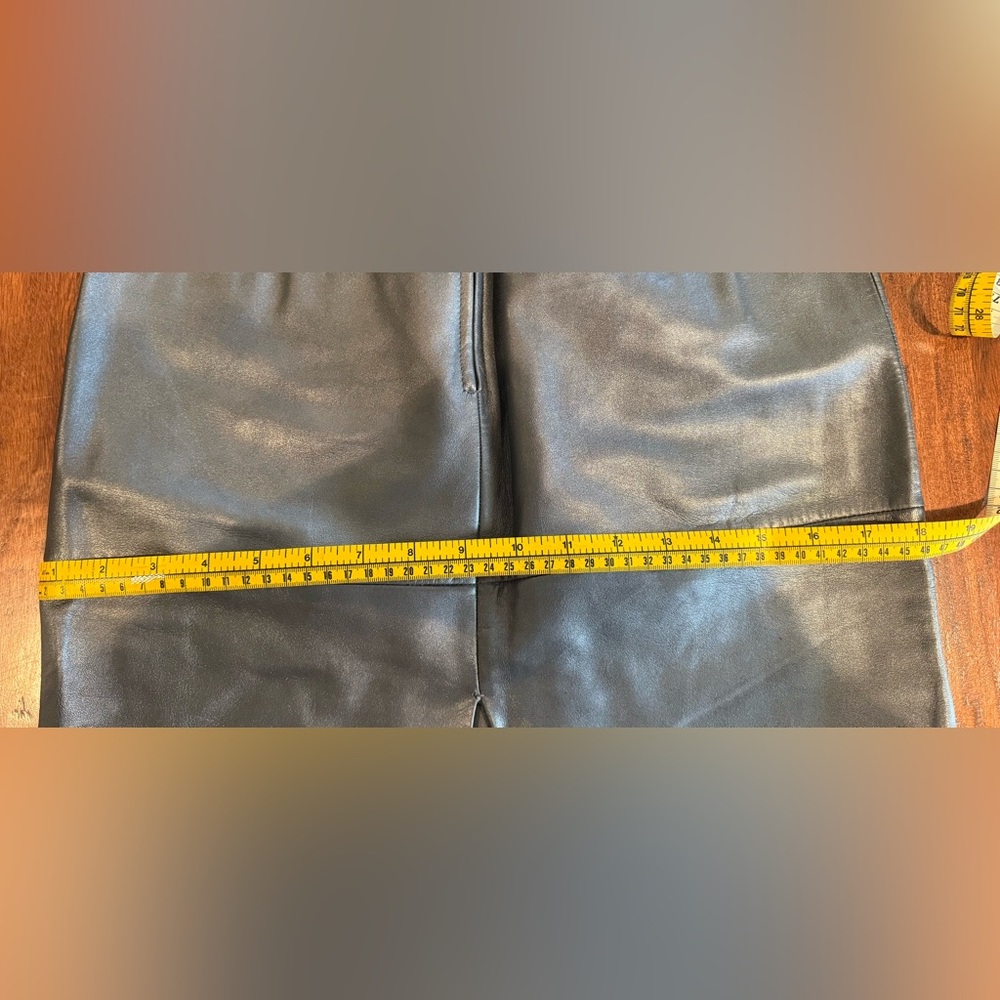 Vakko Lether Skirt - Picture 8 of 11